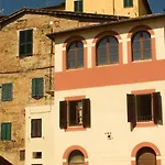 Guesthost - Bea Boutique House Siena