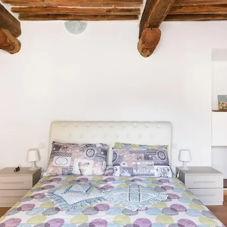 Apartament Guesthost - Bea Boutique House *