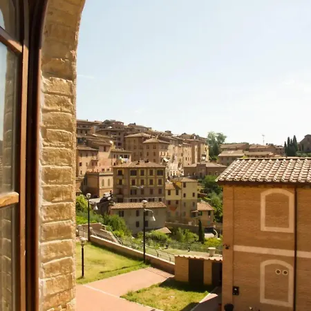Daire Bea Boutique House A Few Steps From Piazza Del Campo Siena